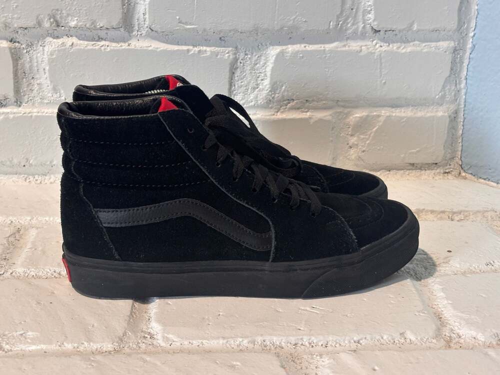 Vans Sk8-Hi Black Suede High Top Skate Sneakers, Men’s 8, Women’s 9.5